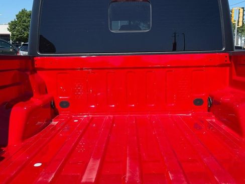 Used 2023 Jeep Gladiator Sport AWD/4WD image 5