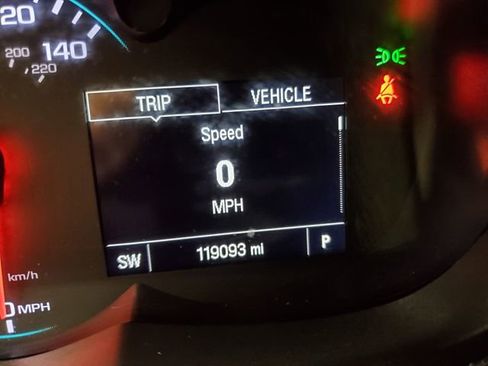 Used 2017 Chevrolet Trax LT w/ LT Convenience Package image 17