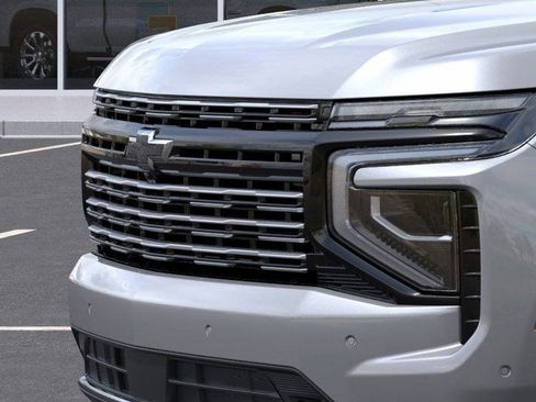 New 2026 Chevrolet Suburban High Country AWD/4WD image 13