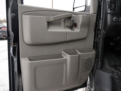 Used 2019 Chevrolet Express 2500 w/ Driver Convenience Package image 21