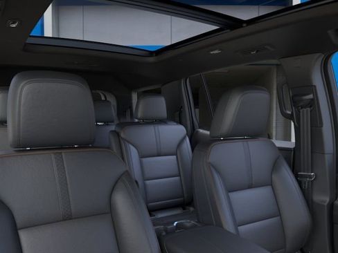 New 2026 Chevrolet Traverse High Country w/ LPO, Floor Liner Package AWD/4WD image 24