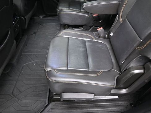 Used 2020 Chevrolet Traverse LT w/ LT Premium Package image 22