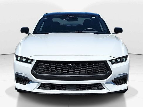 Used 2024 Ford Mustang Coupe image 8