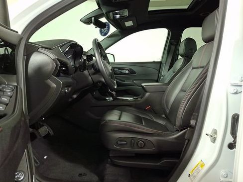 Used 2023 Chevrolet Traverse RS AWD/4WD image 16
