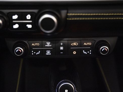 Used 2019 Ferrari Portofino image 50