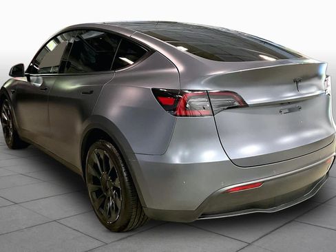 Used 2021 Tesla Model Y Long Range AWD/4WD image 10