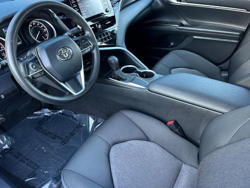 Used 2021 Toyota Camry LE image 10