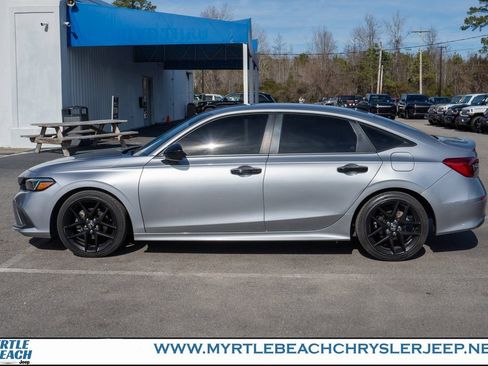 Used 2022 Honda Civic Sport image 3