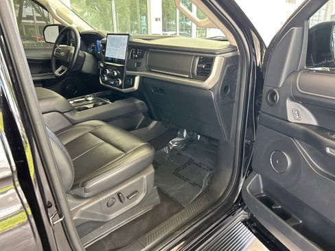 Used 2024 Ford Expedition Max XLT AWD/4WD image 28