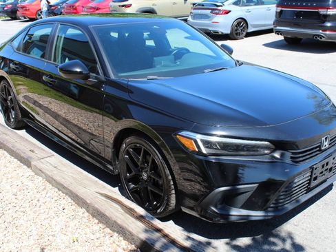 Used 2023 Honda Civic Sport image 5