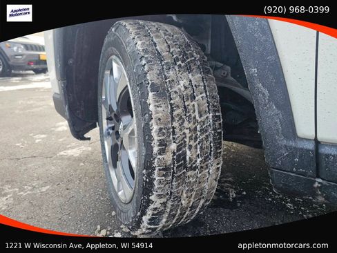 Used 2018 Jeep Compass Limited image 35