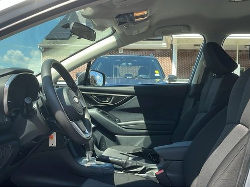 Used 2020 Subaru Impreza 2.0i Premium image 11