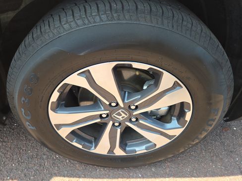Used 2019 Honda CR-V LX image 9