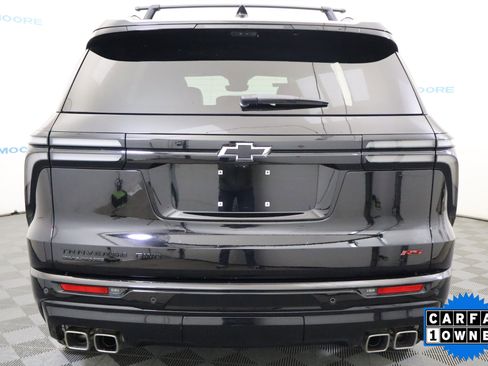 Used 2025 Chevrolet Traverse RS image 7