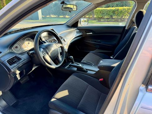 Used 2009 Honda Accord LX-P image 16