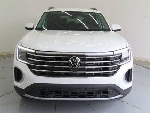 New 2026 Volkswagen Atlas SE FWD image 10