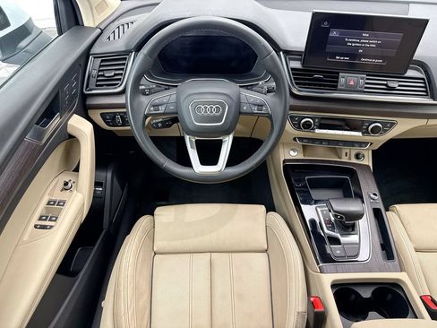 Used 2023 Audi Q5 e Premium Plus w/ Premium Plus Package AWD/4WD image 10