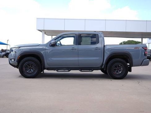 Used 2025 Nissan Frontier PRO-4X AWD/4WD image 6