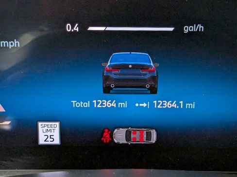 Used 2025 BMW 330i xDrive Sedan w/ M Sport Package image 31