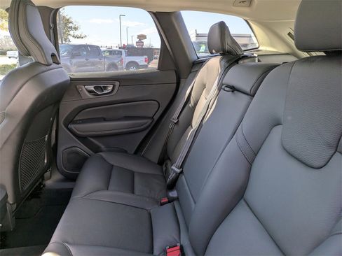 Certified 2025 Volvo XC60 B5 Plus image 14