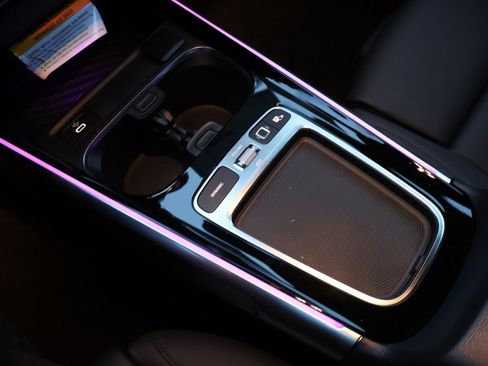 New 2025 Mercedes-Benz GLB 250 4MATIC image 26