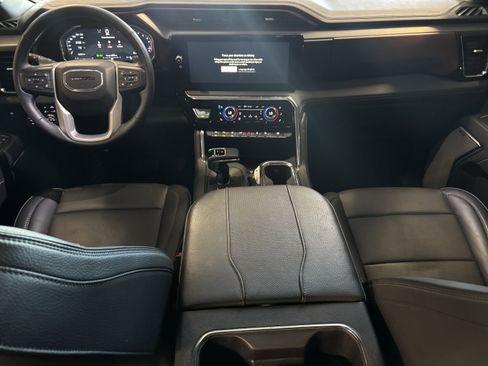 Used 2023 GMC Sierra 1500 Denali w/ Technology Package image 10