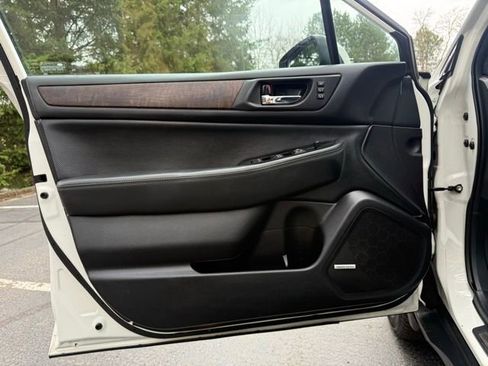 Used 2016 Subaru Outback 2.5i Limited image 18