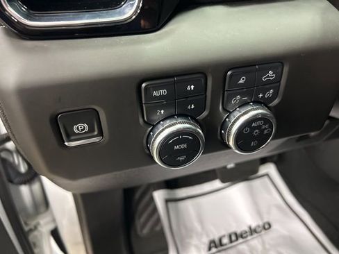 Used 2025 GMC Sierra 3500 Denali w/ Denali Reserve Package image 16