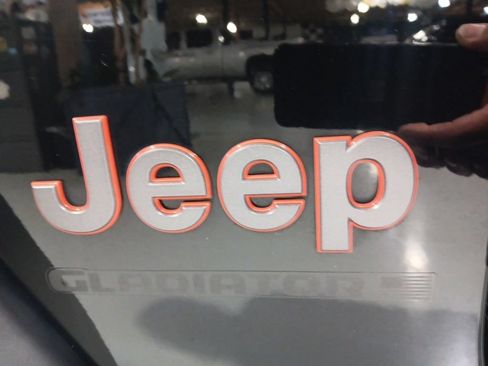 Used 2023 Jeep Gladiator Mojave w/ Cold Weather Group AWD/4WD image 16