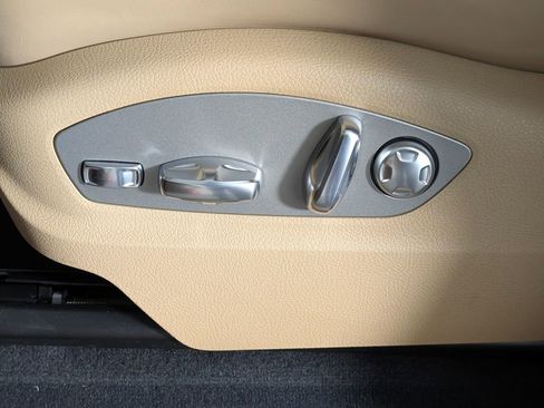 New 2026 Porsche Macan image 29