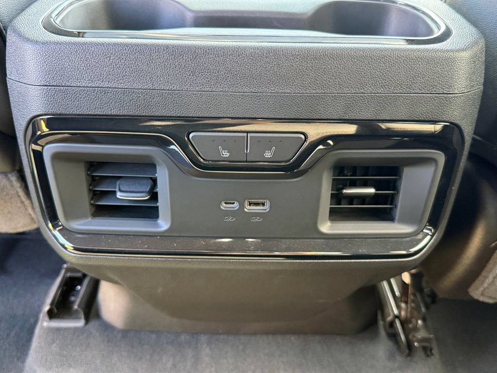 Used 2023 GMC Sierra 1500 AT4 w/ AT4 Preferred Package AWD/4WD image 36