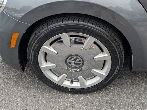 Used 2019 Volkswagen Beetle 2.0T SE FWD image 22