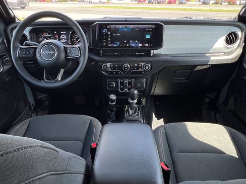 Used 2018 Jeep Wrangler Unlimited Sport S AWD/4WD image 26