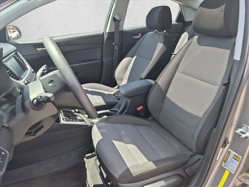 Used 2022 Hyundai Accent Limited FWD image 16