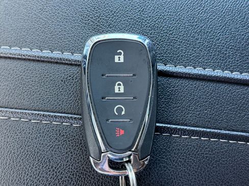 Used 2025 Chevrolet Blazer LT image 21