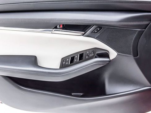 Used 2025 MAZDA MAZDA3 s FWD image 27