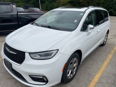Used 2021 Chrysler Pacifica Limited w/ Premium & Safety Sphere Group