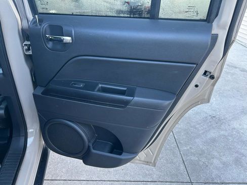 Used 2017 Jeep Patriot High Altitude image 15