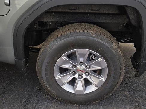 New 2026 GMC Sierra 1500 SLE AWD/4WD image 8