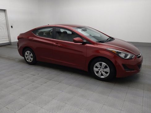 Used 2016 Hyundai Elantra SE FWD image 2