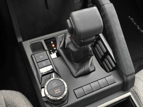 Certified 2025 Toyota 4Runner SR5 image 25