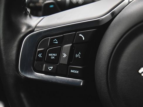 Used 2020 Jaguar E-PACE SE image 26