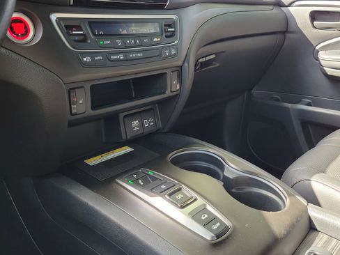 Used 2022 Honda Passport TrailSport image 27