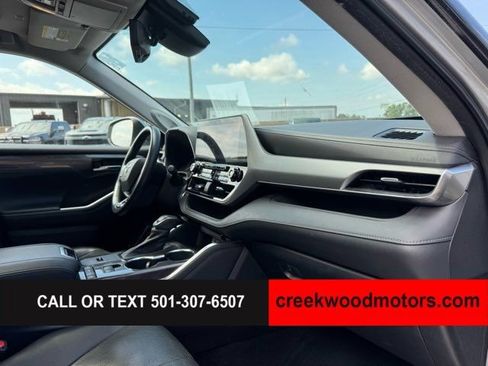 Used 2021 Toyota Highlander Platinum FWD image 10