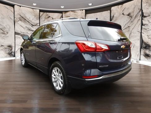 Used 2019 Chevrolet Equinox LT w/ Sun & Navigation Package image 8
