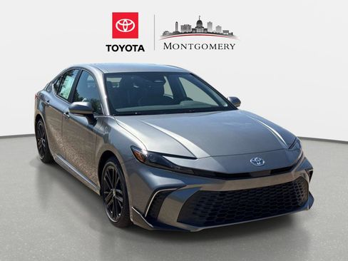 New 2026 Toyota Camry SE FWD image 1