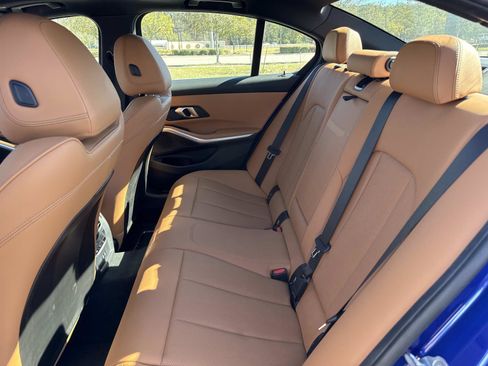 Used 2024 BMW 330e image 12