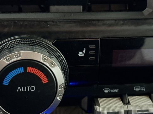 Certified 2024 Toyota Tacoma TRD Sport image 11