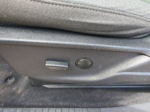 Used 2023 Ford F150 XLT image 10