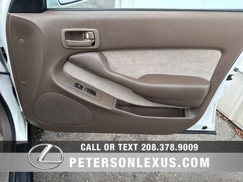 Used 1996 Toyota Camry LE image 11
